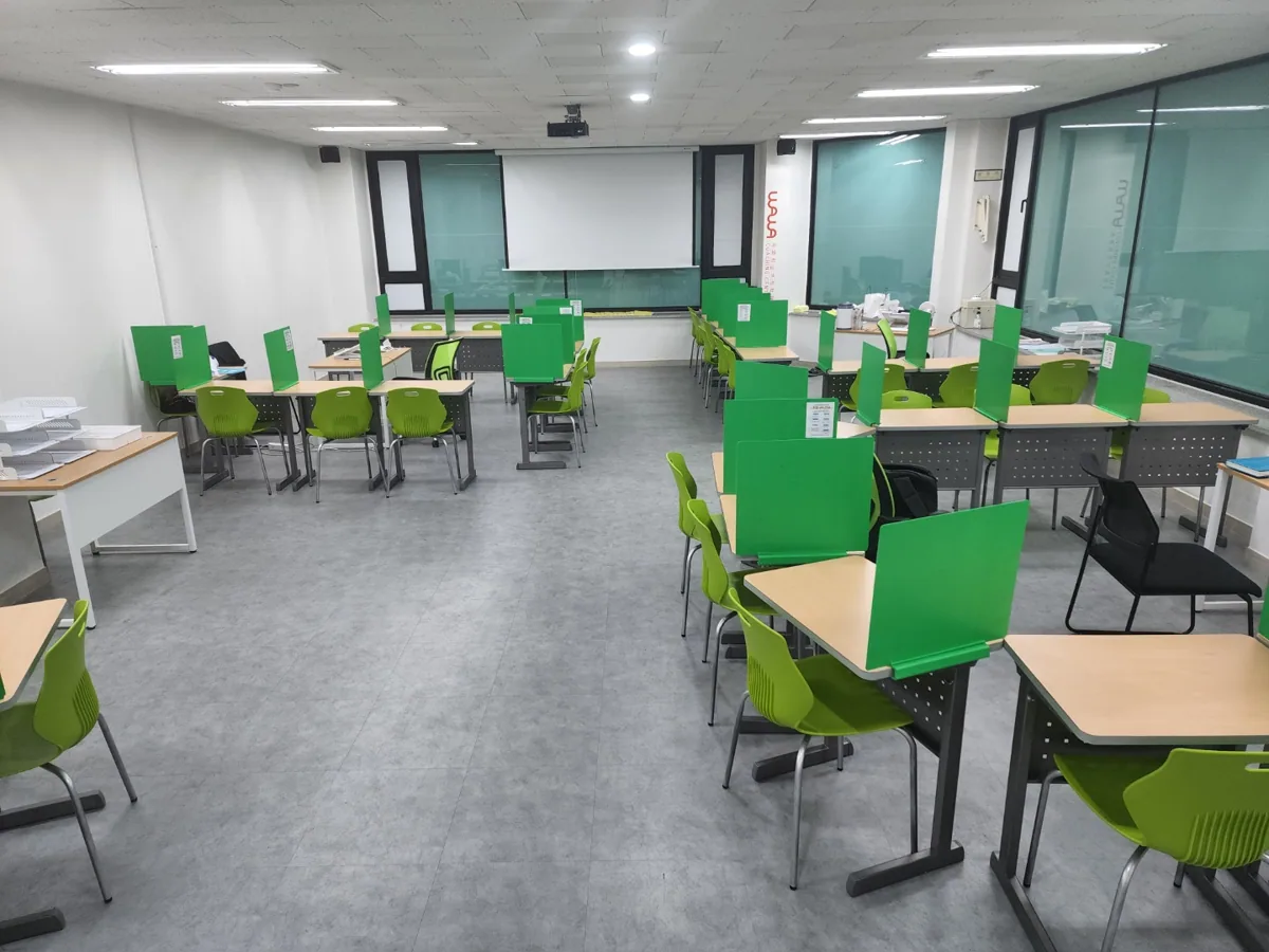 영통구청점 학습 공간 사진 1